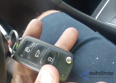 2012 Volkswagen Passat 2.5L S z USA, uszkodzony, nr VIN 1VWAP7A32CC041117